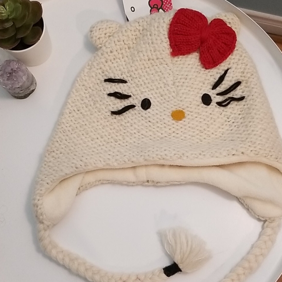 Hello Kitty Accessories - Hello Kitty white knit pilot hat youth/adult size❤